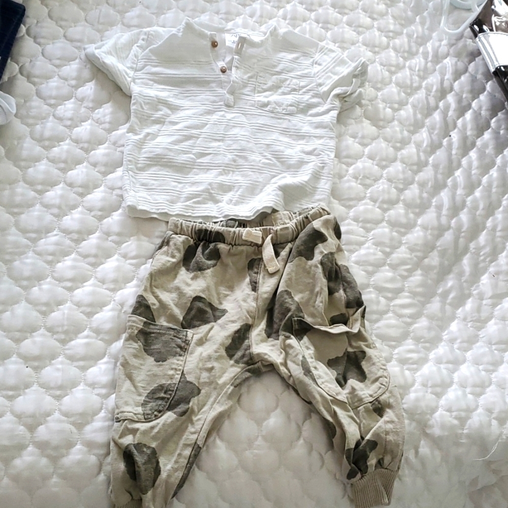 Baby BOY ZARA SET , T-SHIRT SIZE 6-9 MONTHS AND PANTS SIZE 12-18 MONTH
